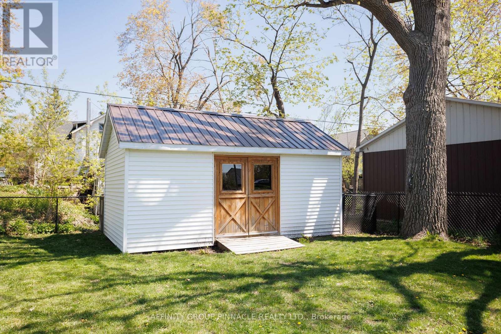 42 Oak Street, Kawartha Lakes, Ontario  K0M 1N0 - Photo 44 - X12259080