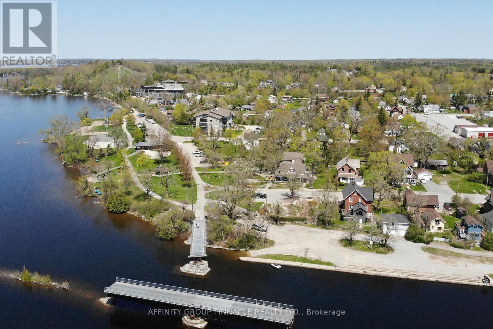 42 Oak Street, Kawartha Lakes, Ontario  K0M 1N0 - Photo 47 - X12259080