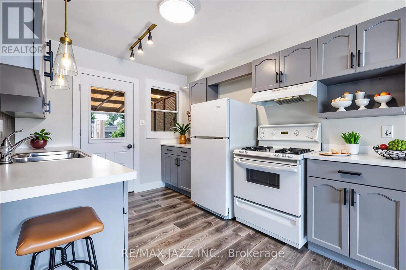 89 D'arcy Street, Cobourg, Ontario K9A 3Z7 - Photo 7 - X12259210