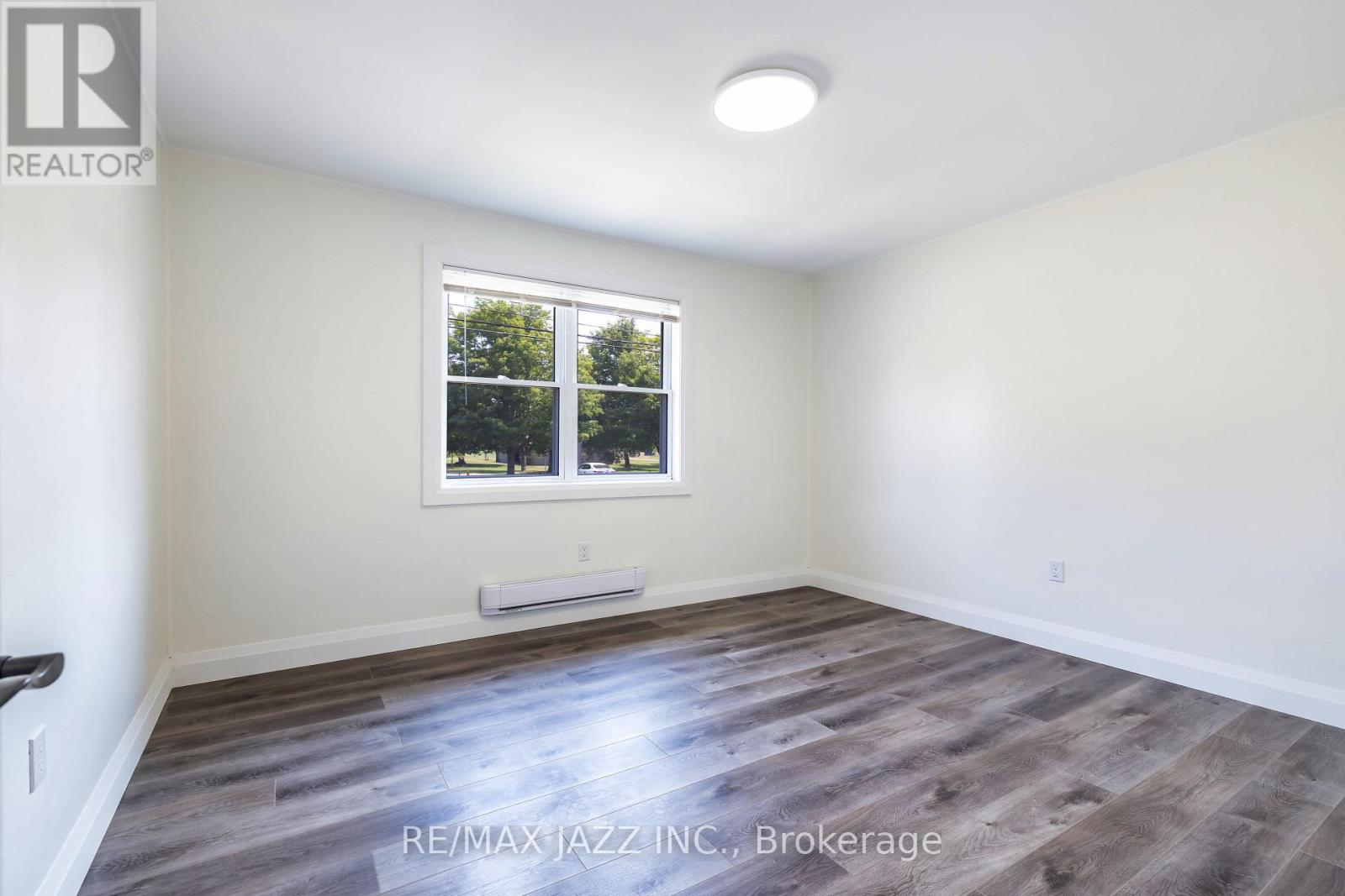 89 D'arcy Street, Cobourg, Ontario K9A 3Z7 - Photo 8 - X12259210