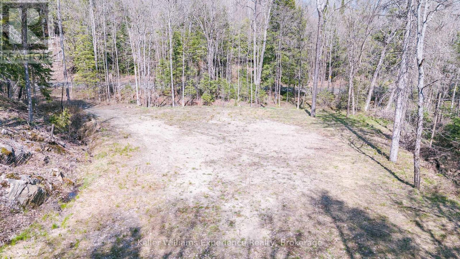 344 North Fox Lake Road, Huntsville, Ontario  P1H 2J2 - Photo 11 - X12259094