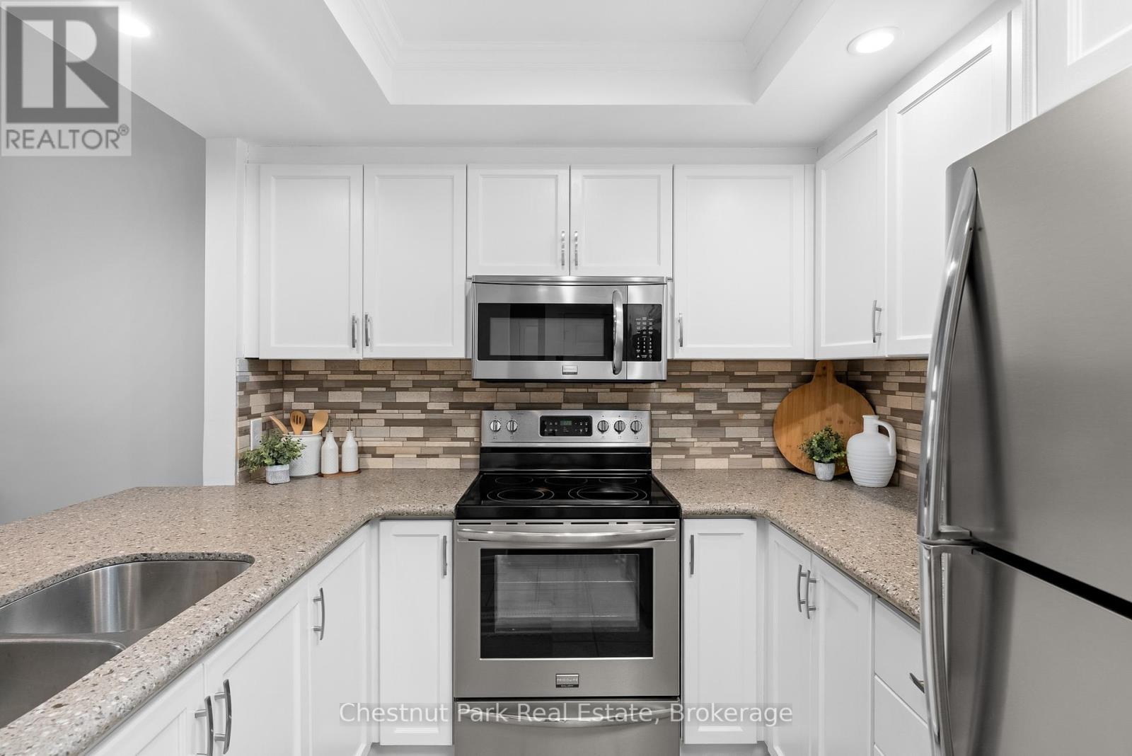 3831 Grandview Forest Hill Drive, Huntsville, Ontario  P1H 2J5 - Photo 12 - X12259166
