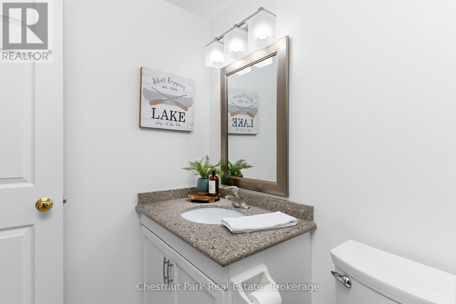 3831 Grandview Forest Hill Drive, Huntsville, Ontario  P1H 2J5 - Photo 8 - X12259166
