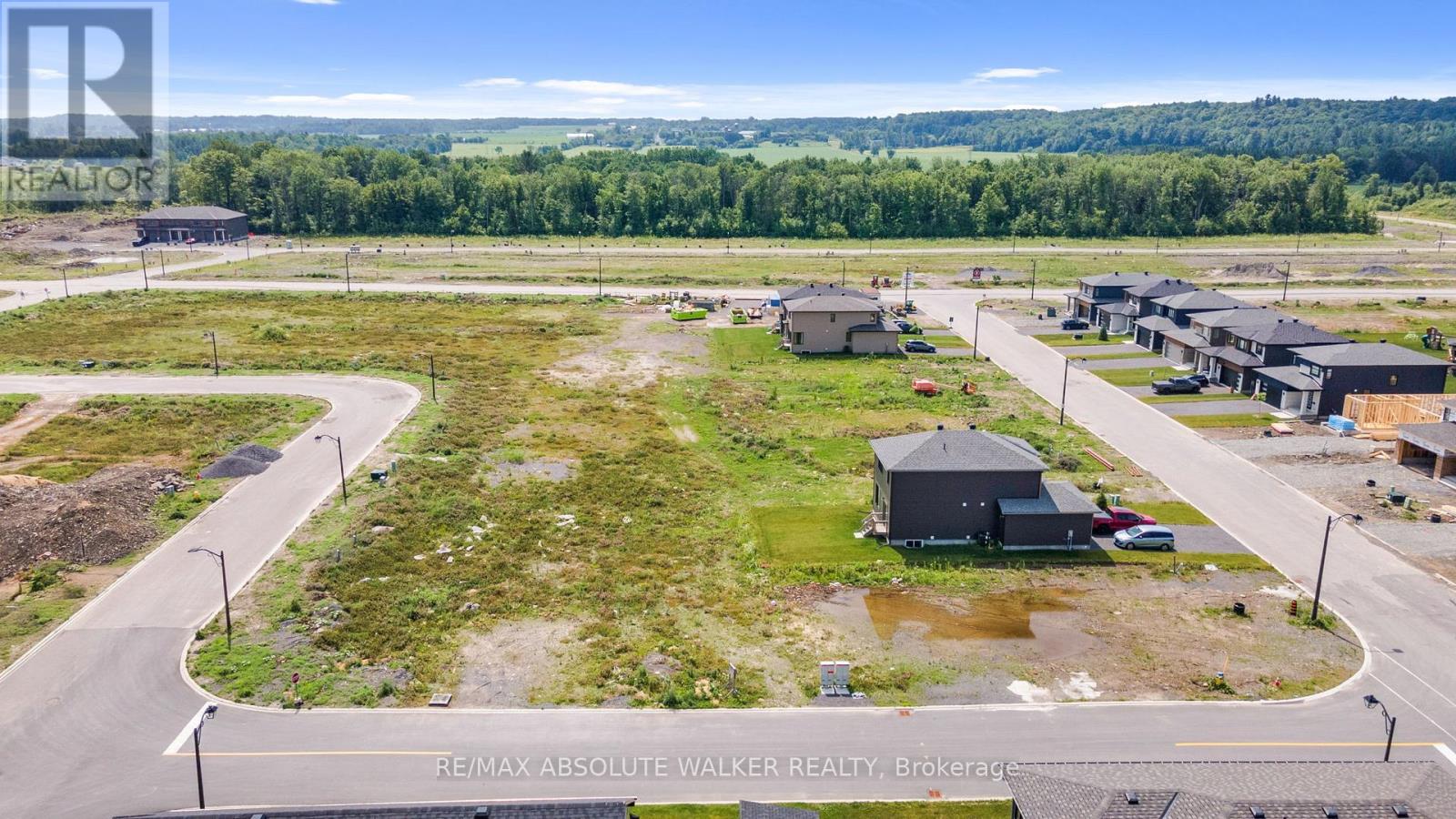311 Turquoise Street, Clarence-Rockland, Ontario  K4K 0L5 - Photo 2 - X12259053