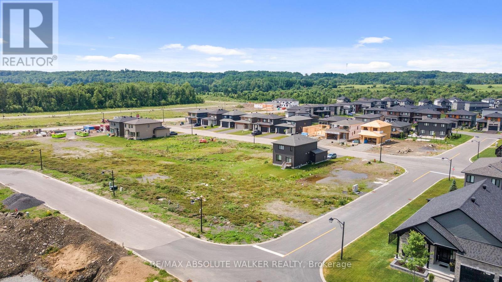 311 Turquoise Street, Clarence-Rockland, Ontario  K4K 0L5 - Photo 8 - X12259053