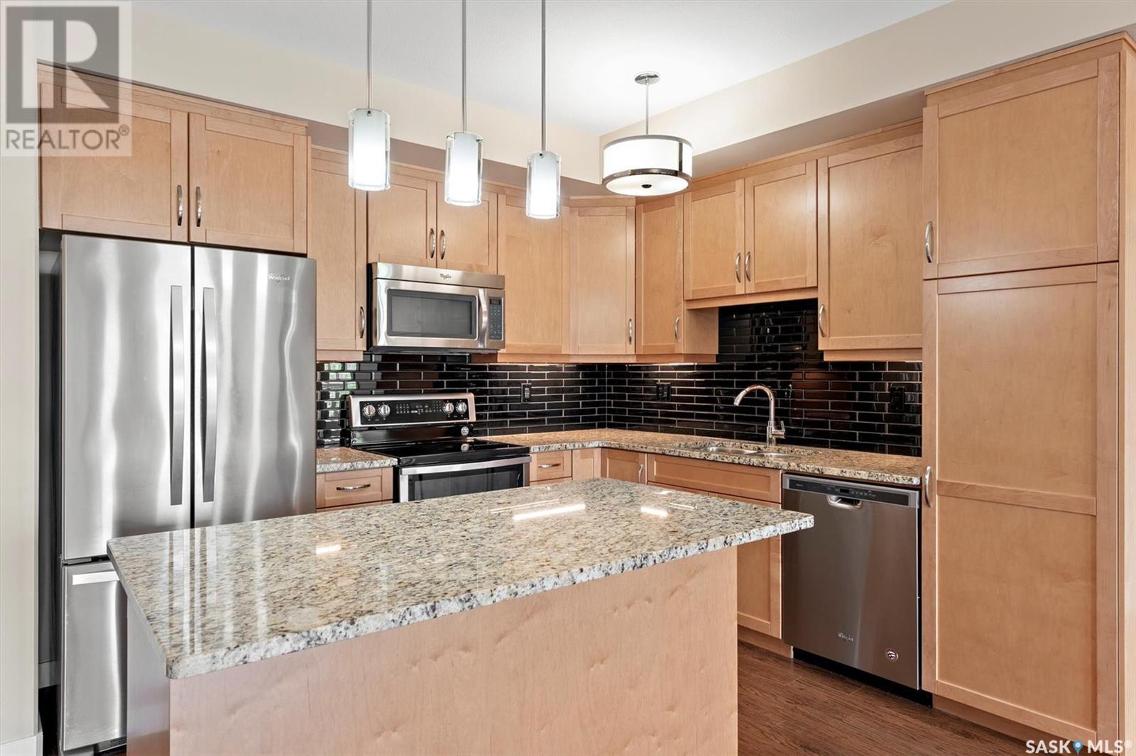 Property at 308 1015 Moss AVENUE image 1