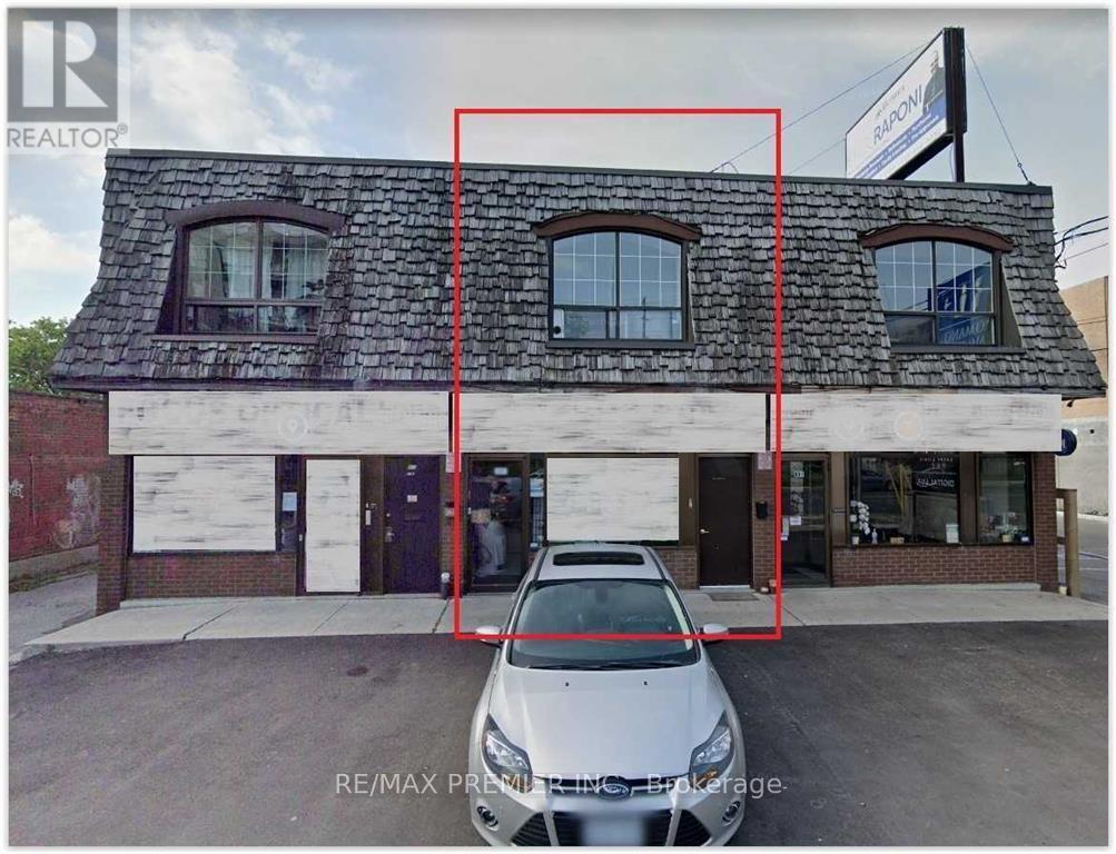#1 - 879 Sheppard Avenue W, Toronto, Ontario  M3H 2T4 - Photo 1 - C12258893