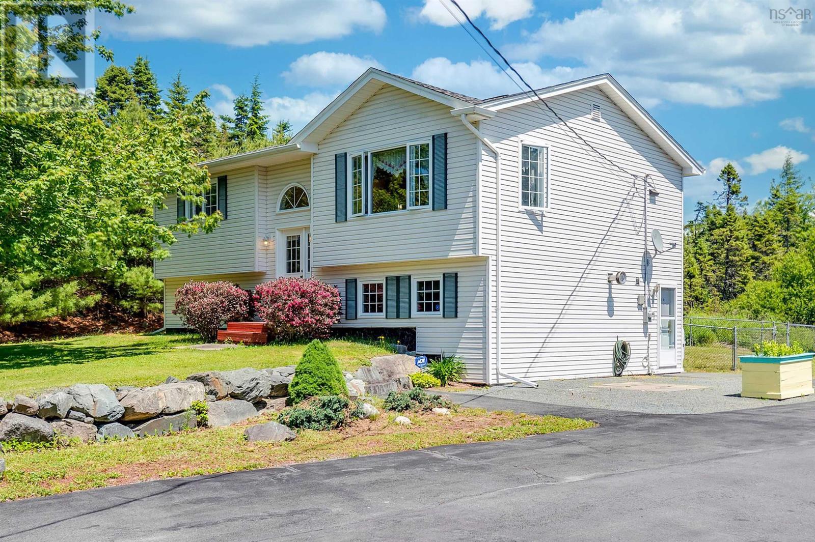 Property at 501 Ostrea Lake Road image 1