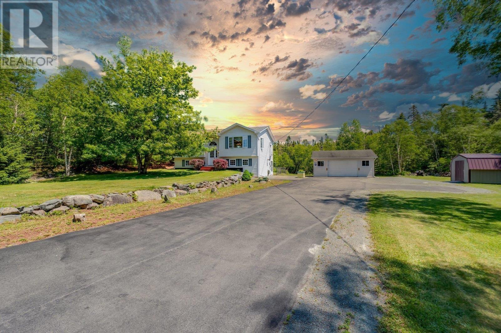 Property at 501 Ostrea Lake Road image 3