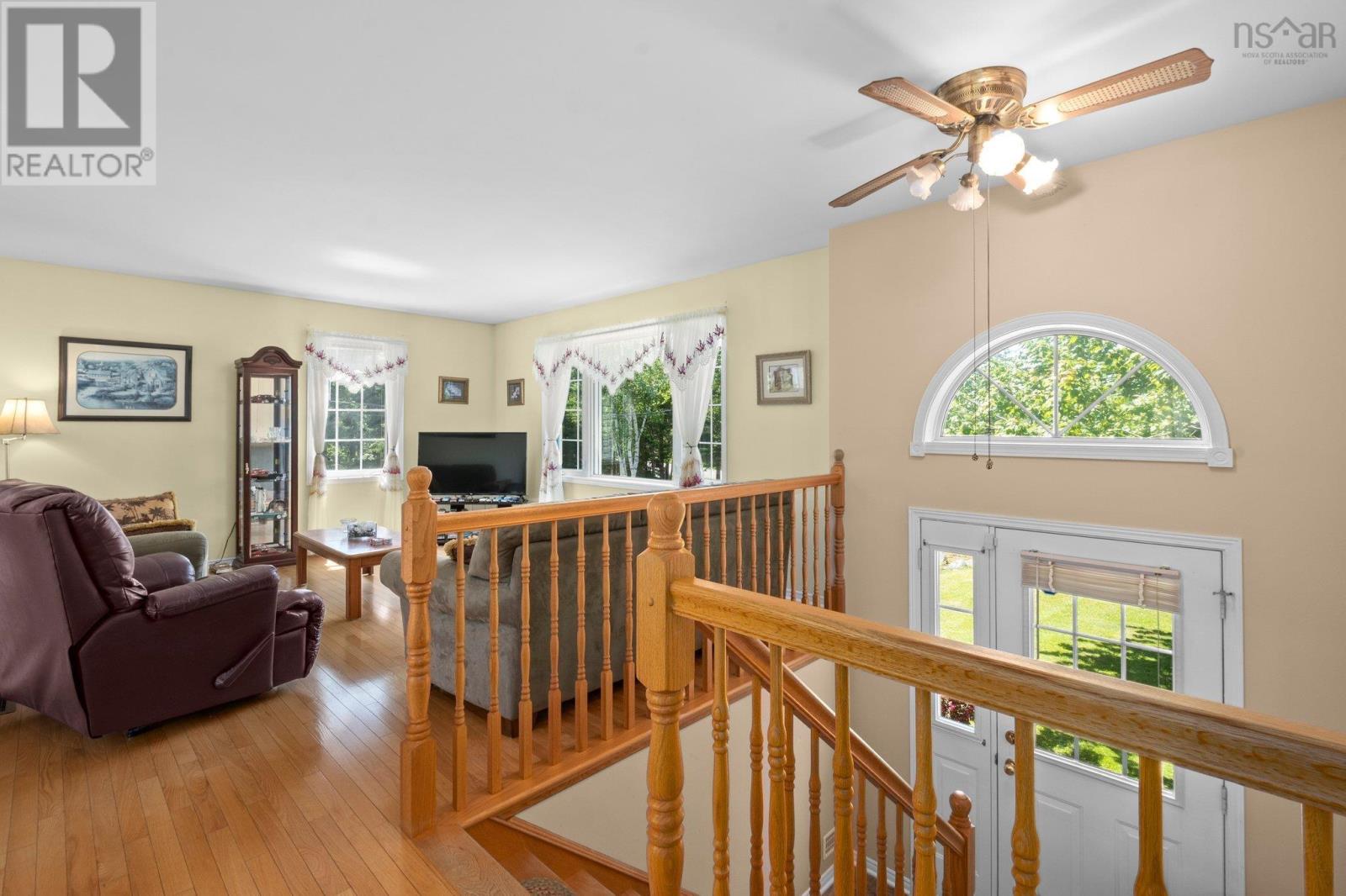 Property at 501 Ostrea Lake Road image 4