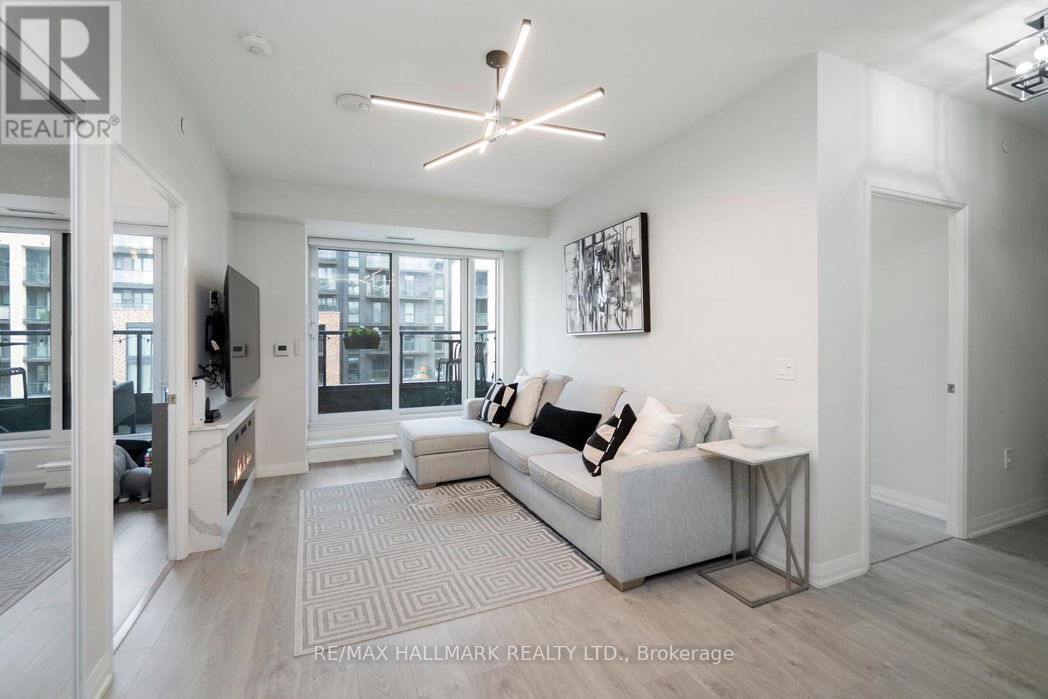 Property at 729 - 99 EAGLE ROCK WAY image 2