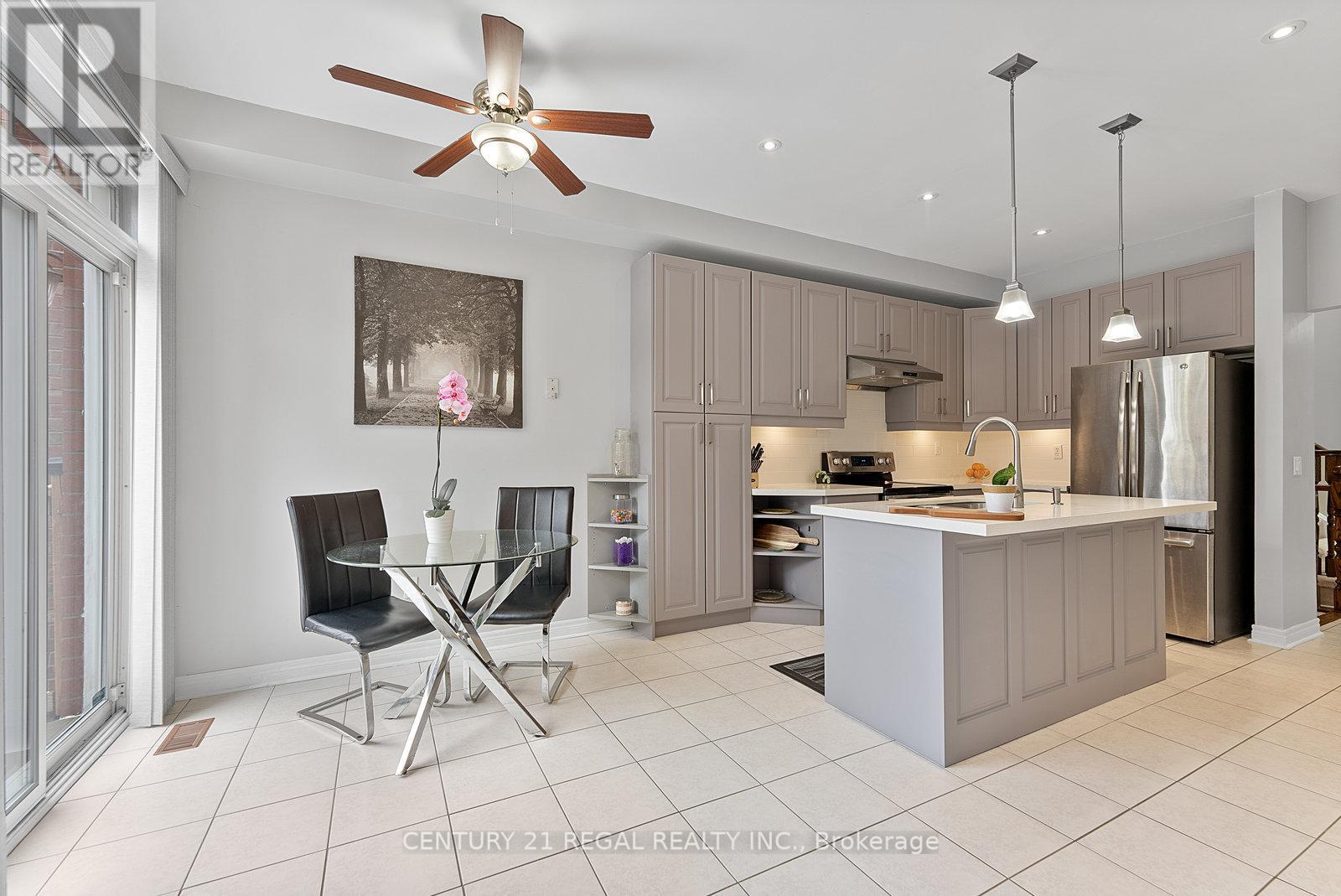 42 Ballymore Drive, Aurora, Ontario  L4G 7E6 - Photo 14 - N12259113