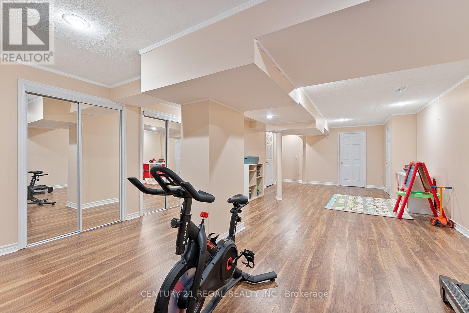 42 Ballymore Drive, Aurora, Ontario  L4G 7E6 - Photo 35 - N12259113