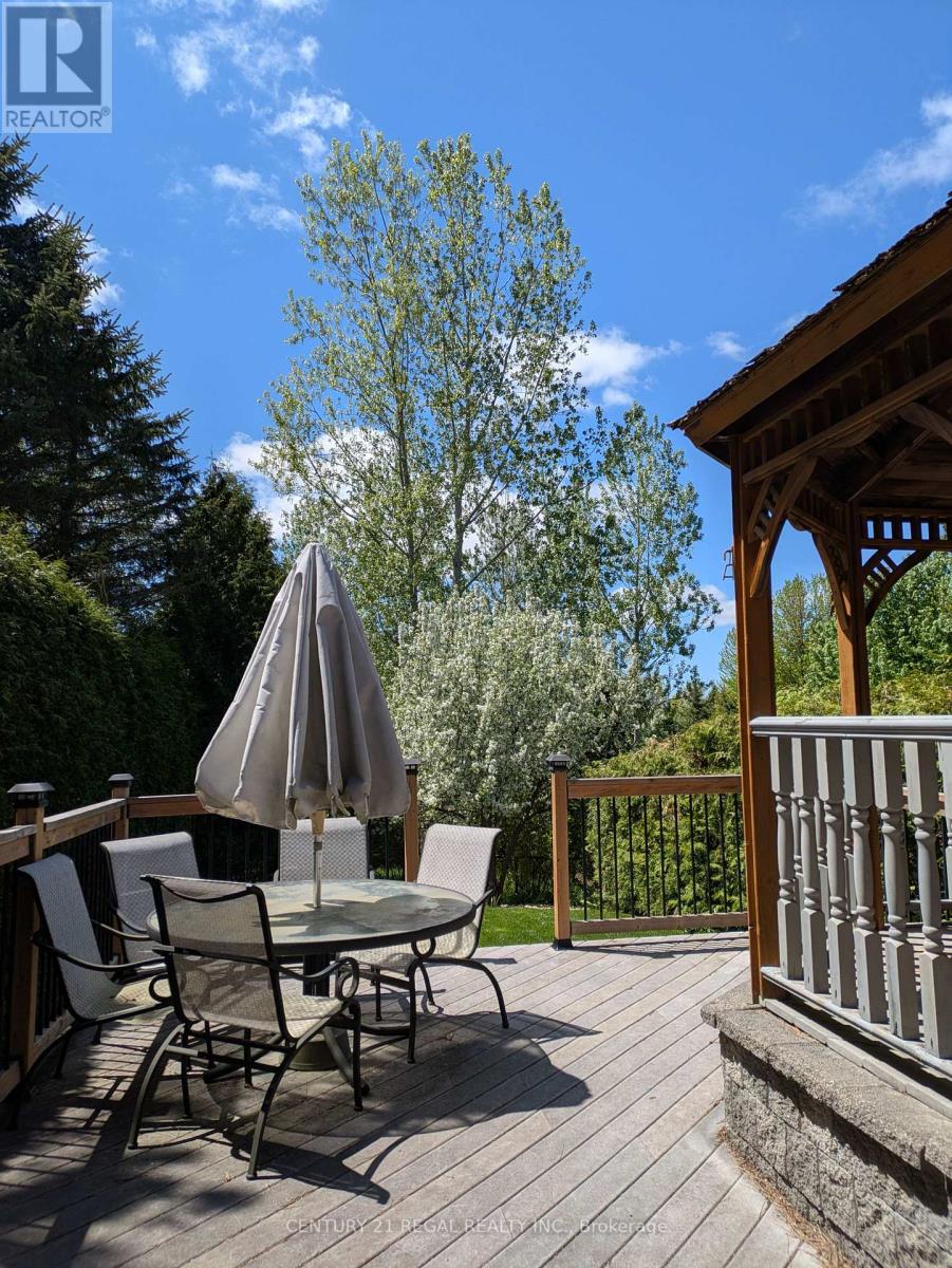42 Ballymore Drive, Aurora, Ontario  L4G 7E6 - Photo 38 - N12259113