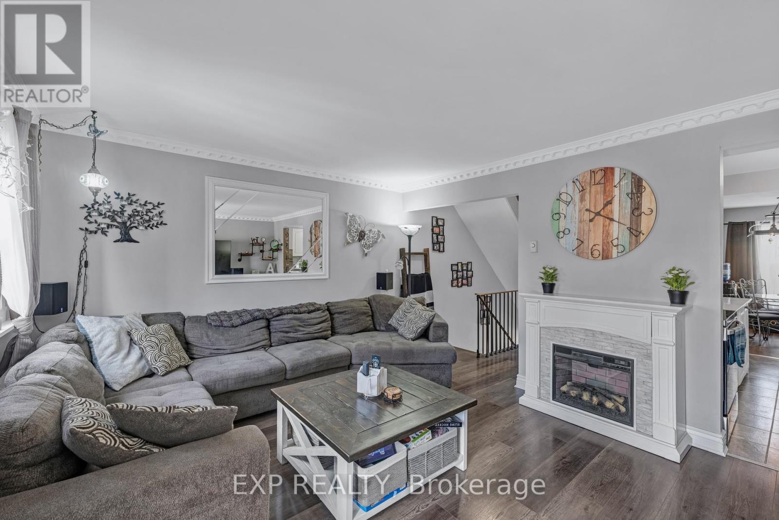 2 - 113 North Street, Georgina, Ontario  L0E 1R0 - Photo 11 - N12259119