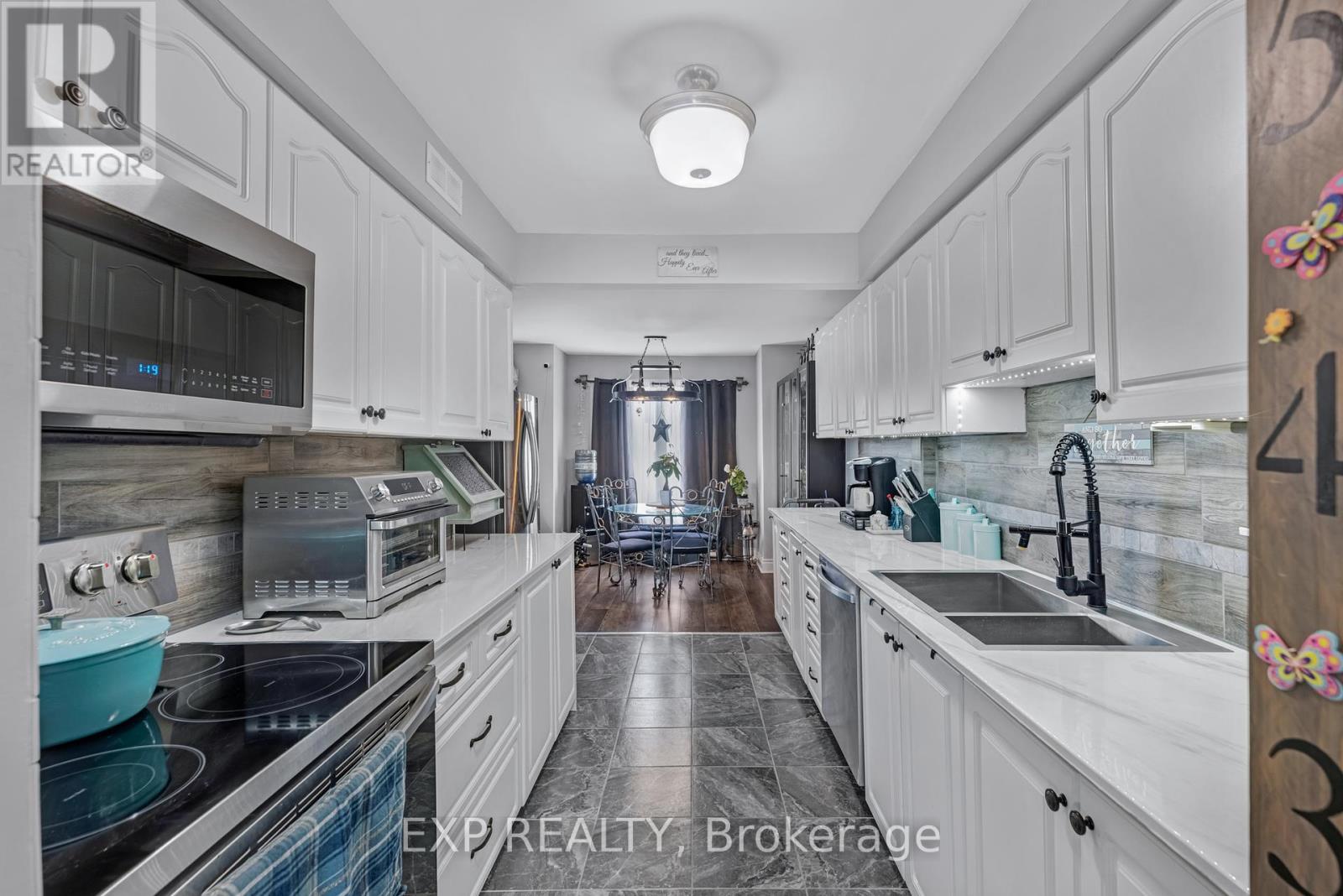 2 - 113 North Street, Georgina, Ontario  L0E 1R0 - Photo 14 - N12259119