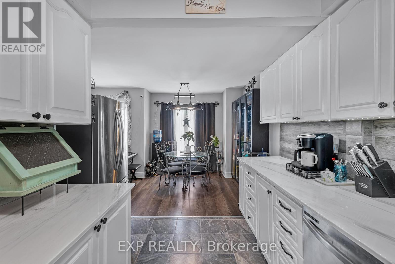 2 - 113 North Street, Georgina, Ontario  L0E 1R0 - Photo 17 - N12259119