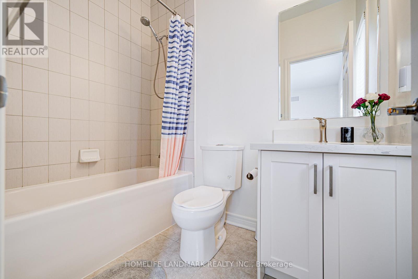 17 Dr Pearson Court, East Gwillimbury (Sharon), Ontario  L9N 0P4 - Photo 34 - N12259222