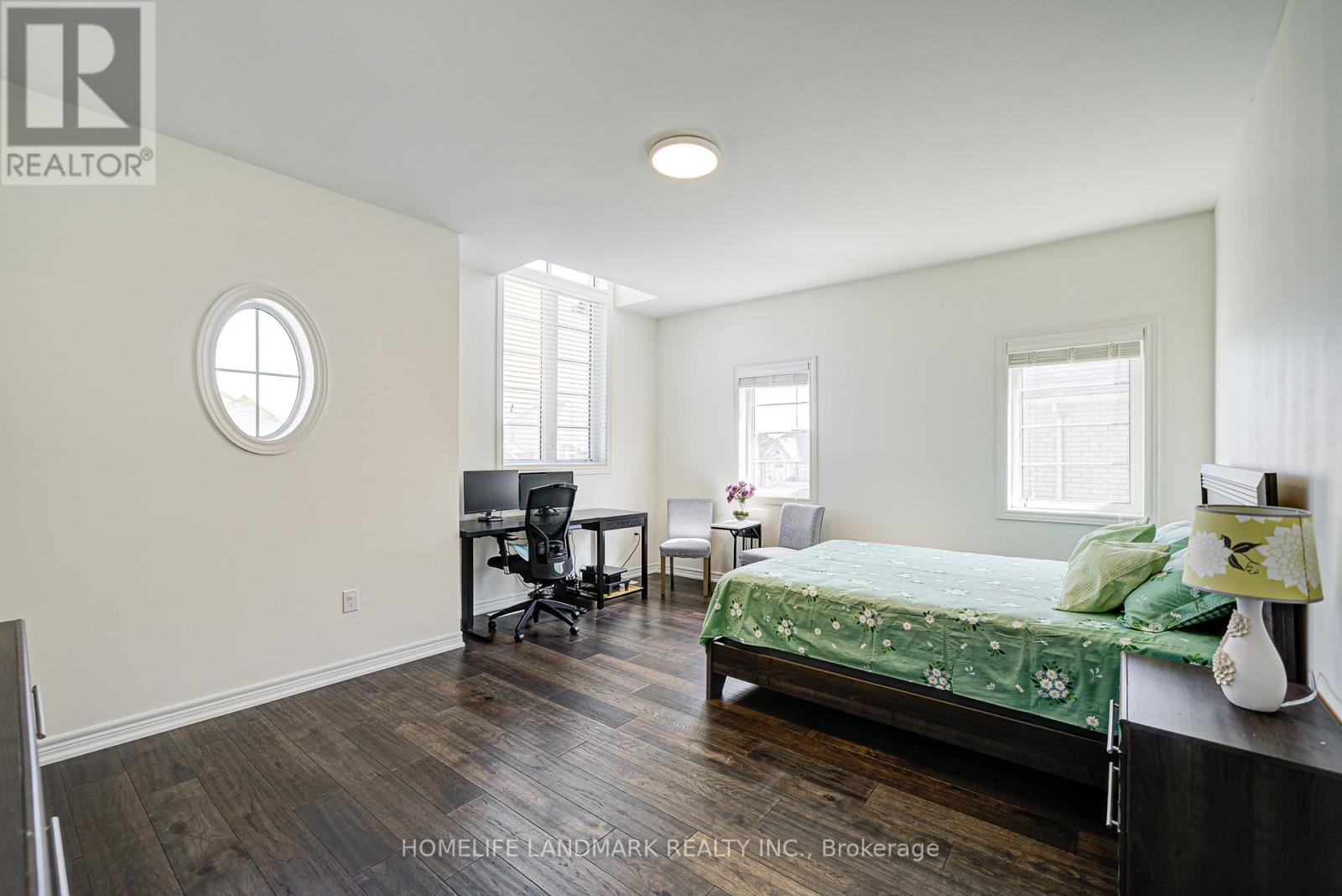 17 Dr Pearson Court, East Gwillimbury (Sharon), Ontario  L9N 0P4 - Photo 35 - N12259222