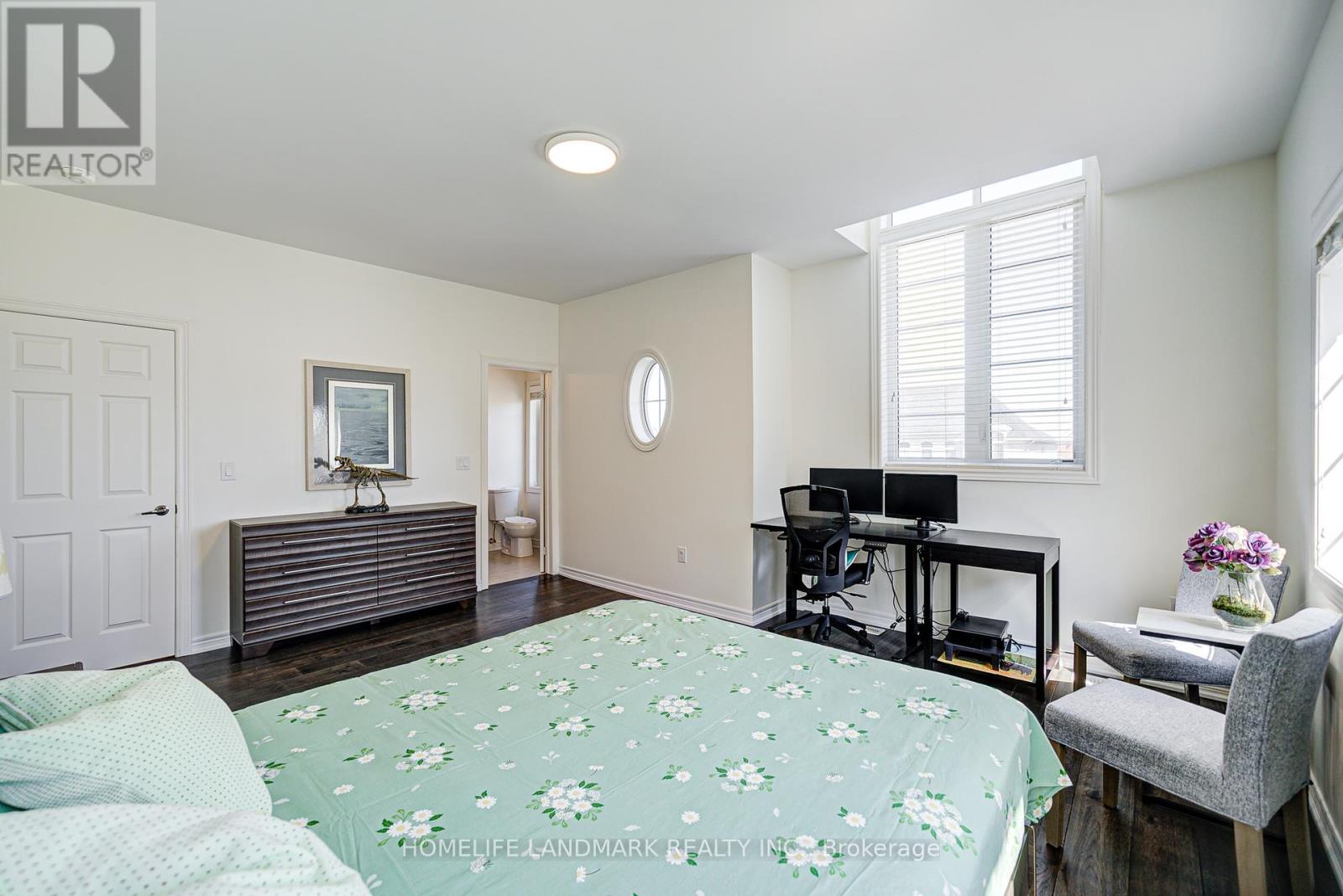 17 Dr Pearson Court, East Gwillimbury (Sharon), Ontario  L9N 0P4 - Photo 36 - N12259222