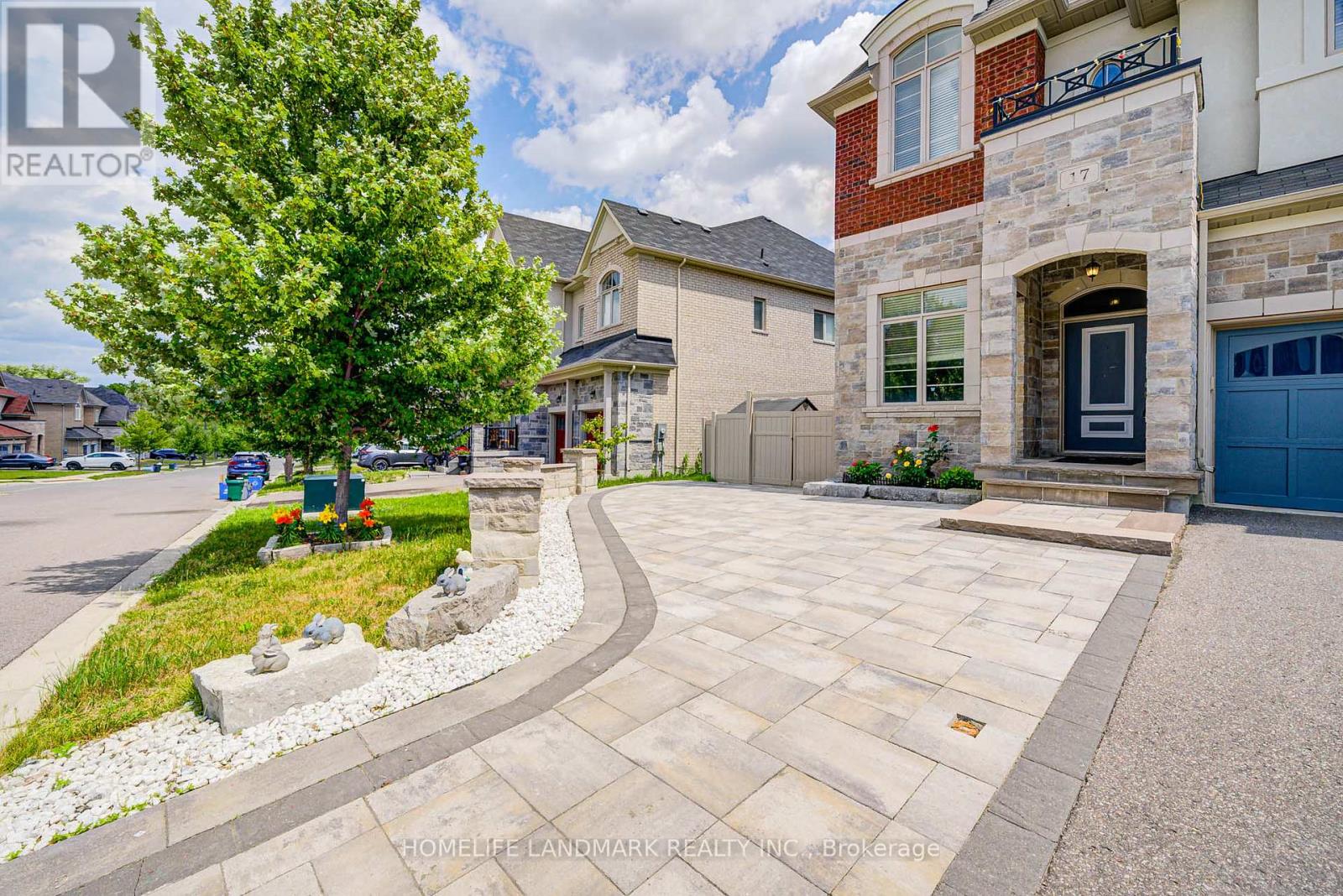 Property at 17 DR PEARSON COURT image 4