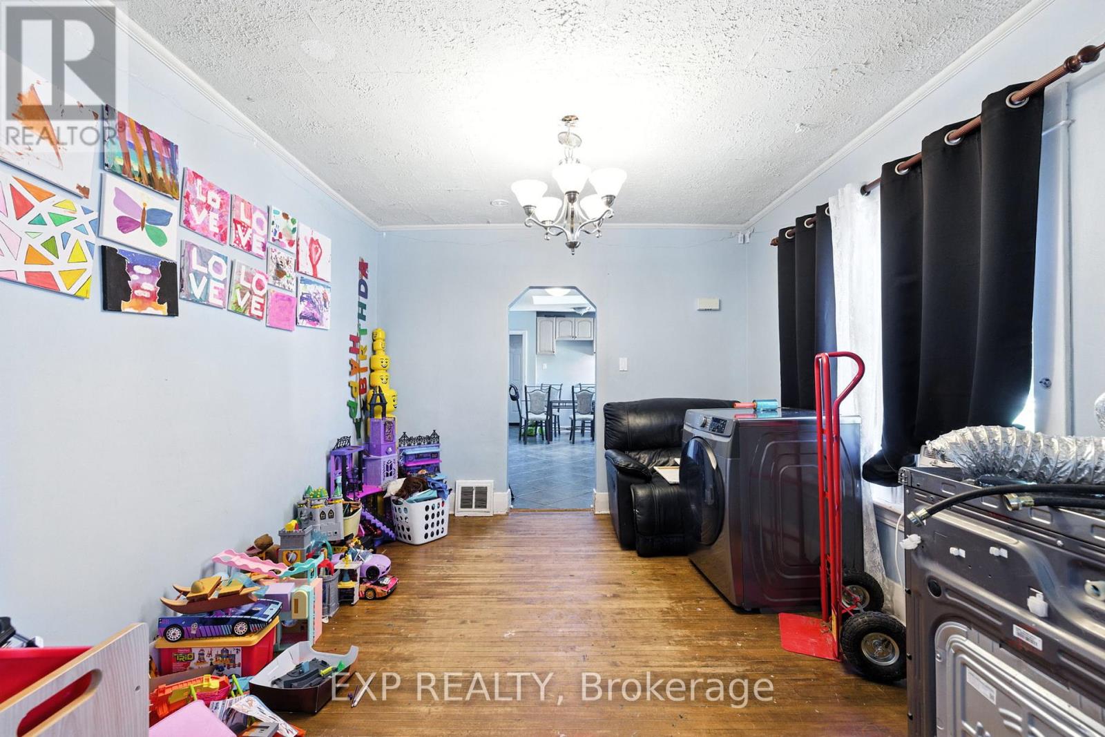 20 Barrington Avenue, London North, Ontario  N6H 1J9 - Photo 14 - X12259282