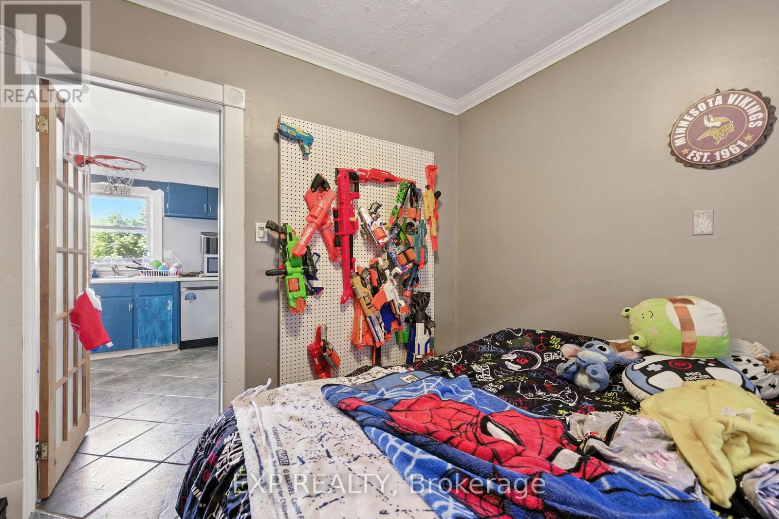 20 Barrington Avenue, London North, Ontario  N6H 1J9 - Photo 19 - X12259282