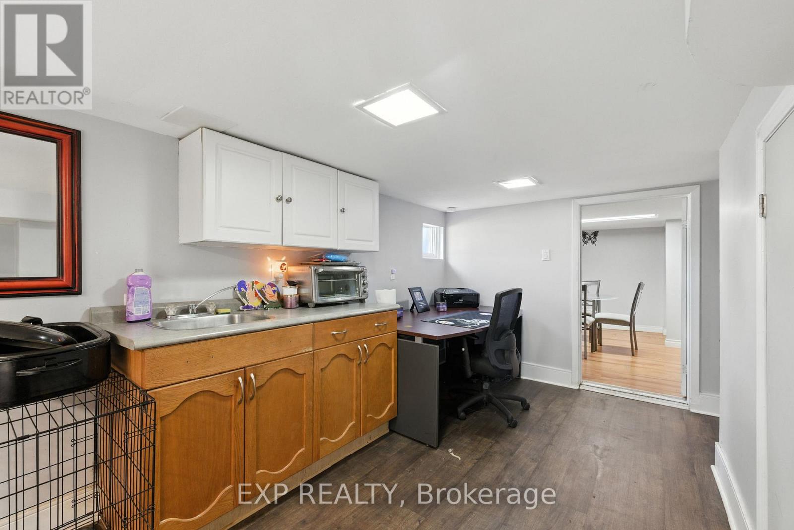 20 Barrington Avenue, London North, Ontario  N6H 1J9 - Photo 26 - X12259282