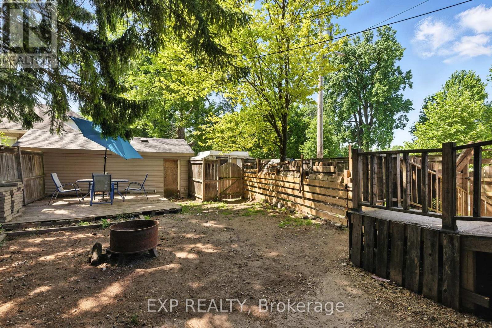 20 Barrington Avenue, London North, Ontario  N6H 1J9 - Photo 36 - X12259282