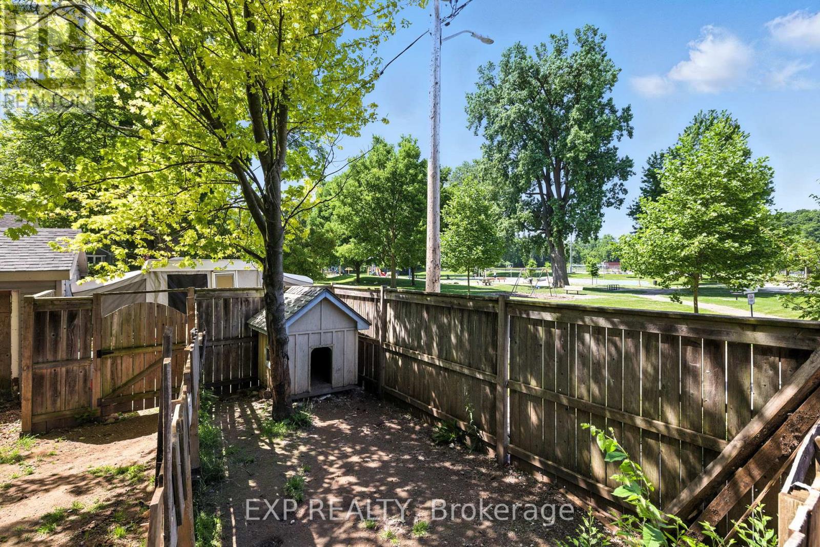 20 Barrington Avenue, London North, Ontario  N6H 1J9 - Photo 40 - X12259282