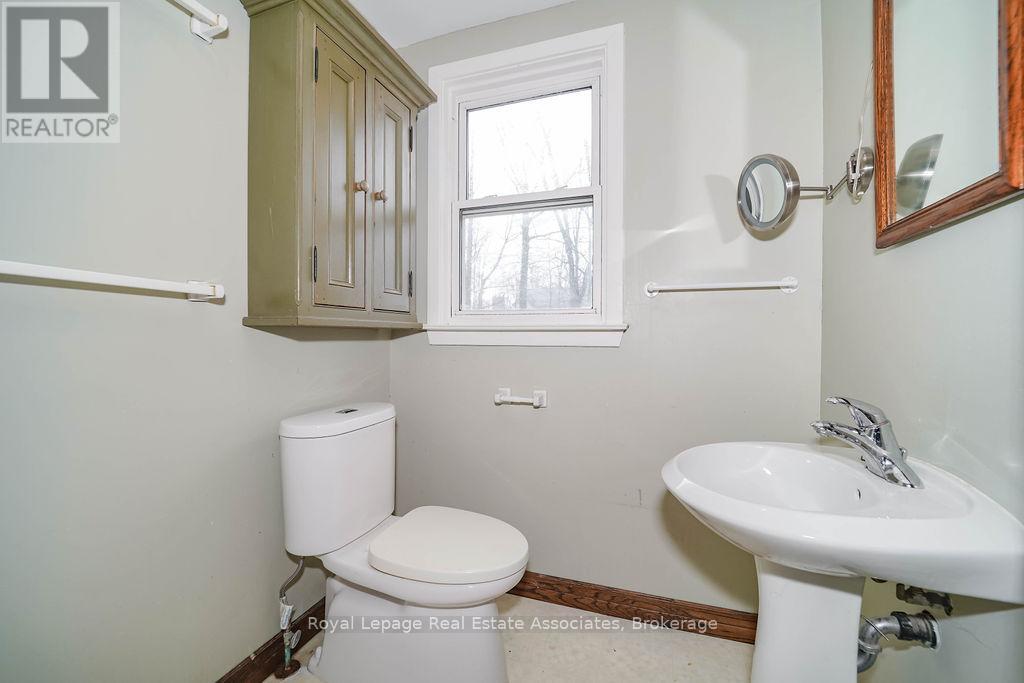 3364 Burnhamthorpe Road W, Oakville, Ontario  L6M 4H2 - Photo 36 - W12258883