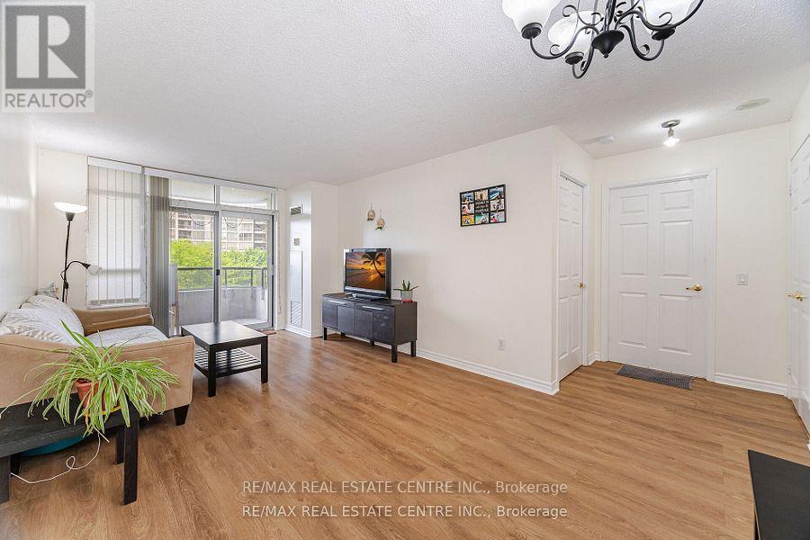 514 - 35 Kingsbridge Garden Circle, Mississauga, Ontario  L5R 3Z5 - Photo 13 - W12259099