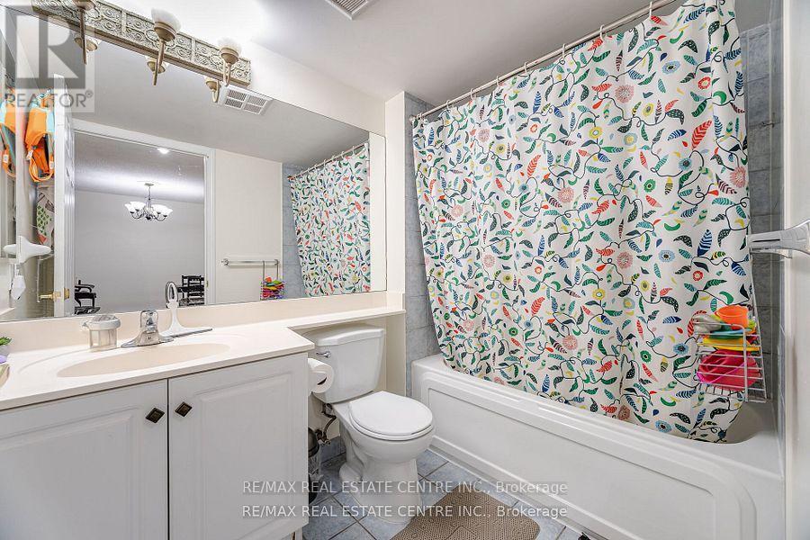 514 - 35 Kingsbridge Garden Circle, Mississauga, Ontario  L5R 3Z5 - Photo 17 - W12259099