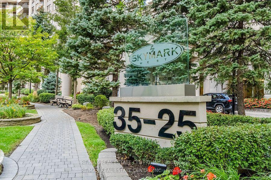 514 - 35 Kingsbridge Garden Circle, Mississauga, Ontario  L5R 3Z5 - Photo 2 - W12259099
