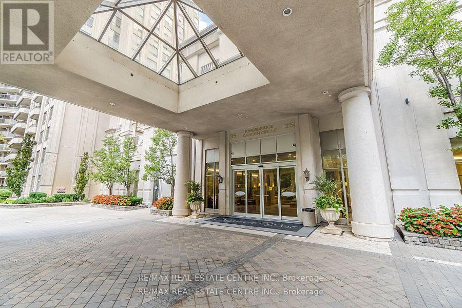 514 - 35 Kingsbridge Garden Circle, Mississauga, Ontario  L5R 3Z5 - Photo 3 - W12259099