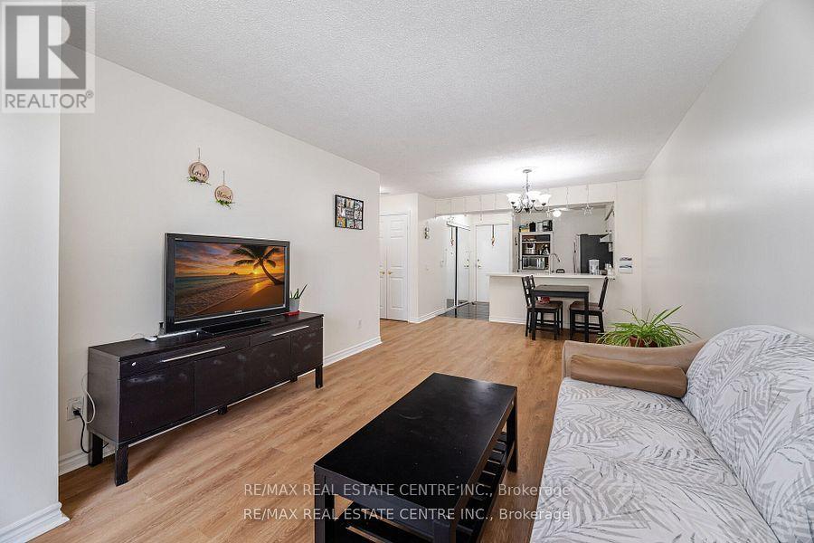 514 - 35 Kingsbridge Garden Circle, Mississauga, Ontario  L5R 3Z5 - Photo 9 - W12259099