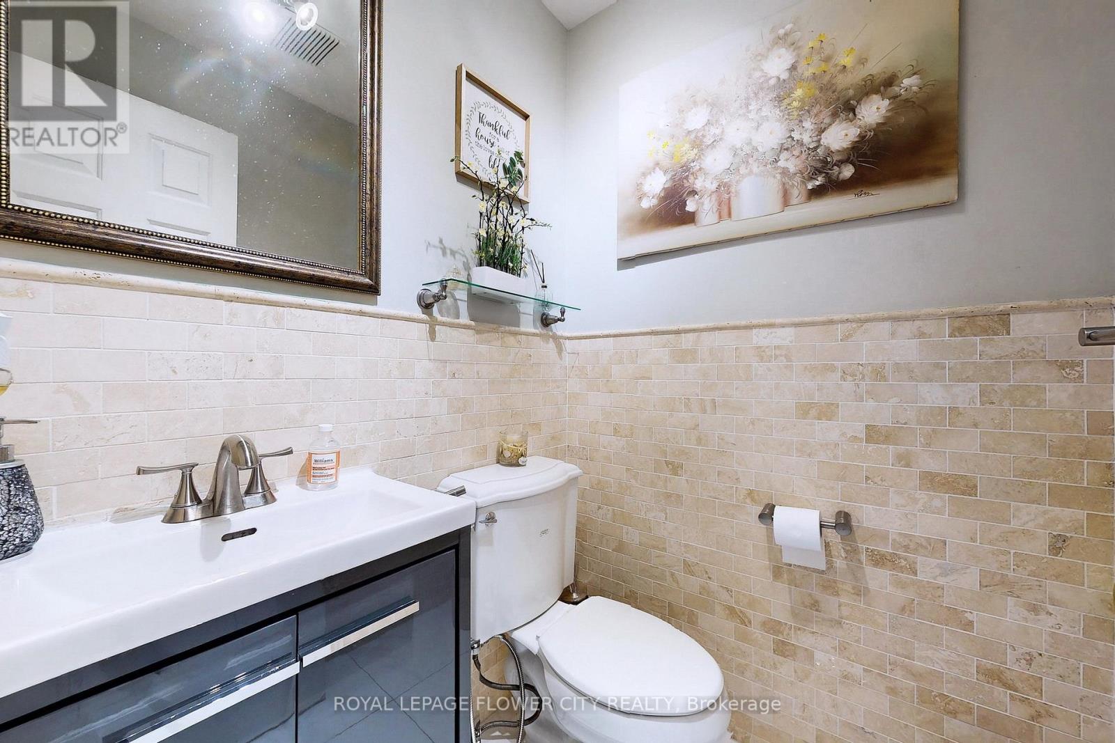656 Esprit Crescent, Mississauga, Ontario  L5R 3B9 - Photo 15 - W12259116