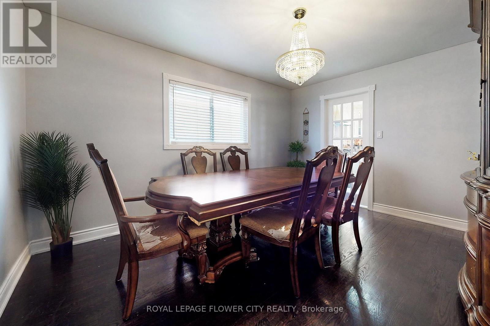 656 Esprit Crescent, Mississauga, Ontario  L5R 3B9 - Photo 16 - W12259116