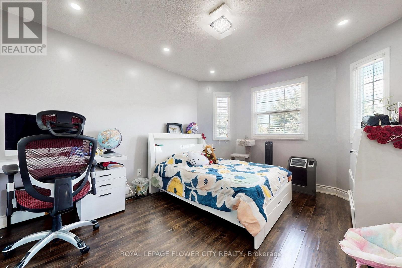 656 Esprit Crescent, Mississauga, Ontario  L5R 3B9 - Photo 21 - W12259116