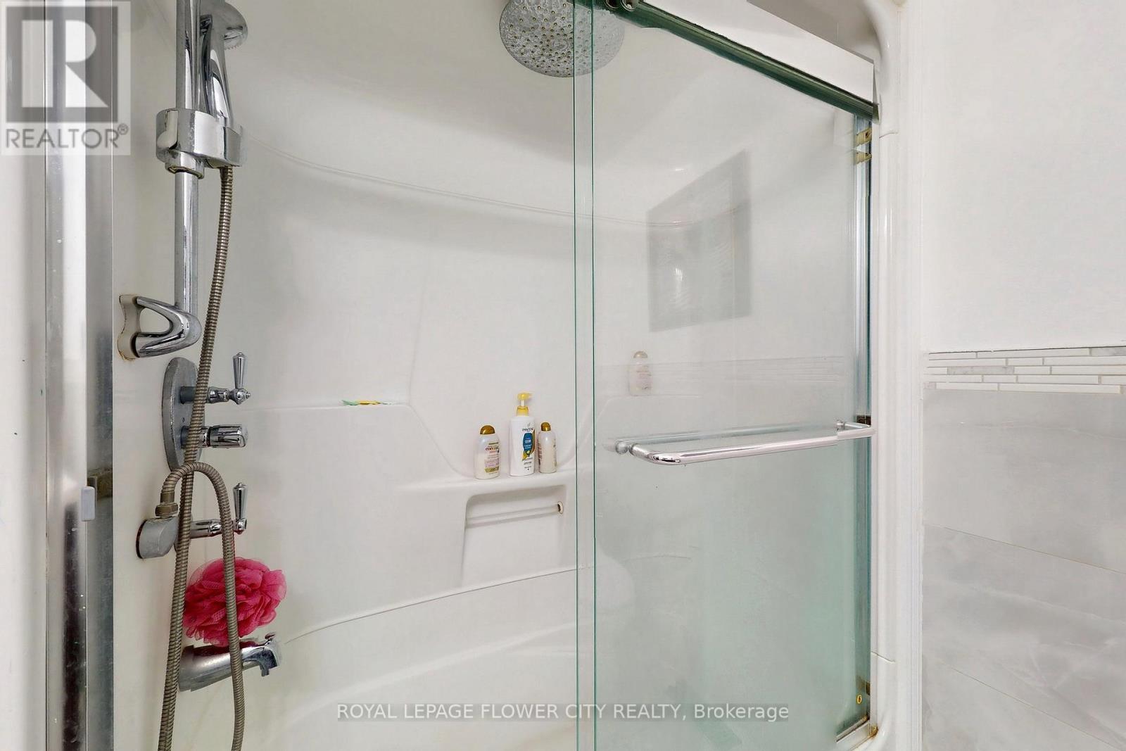 656 Esprit Crescent, Mississauga, Ontario  L5R 3B9 - Photo 22 - W12259116
