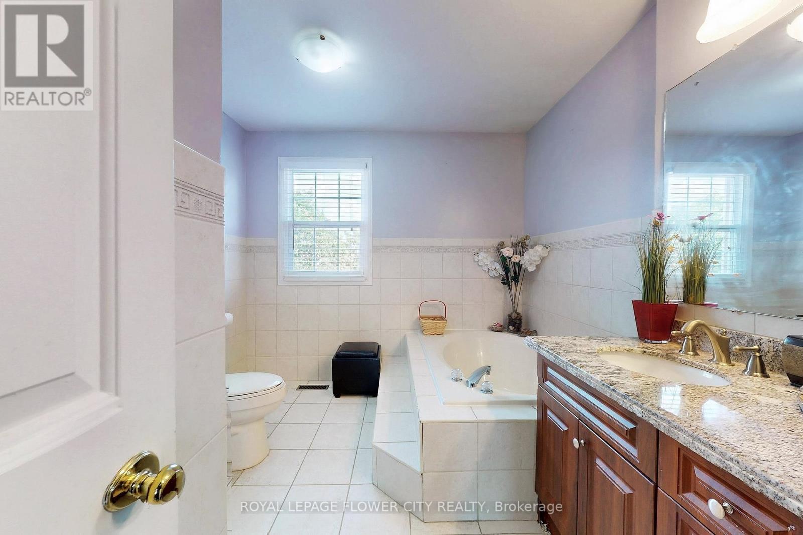 656 Esprit Crescent, Mississauga, Ontario  L5R 3B9 - Photo 26 - W12259116