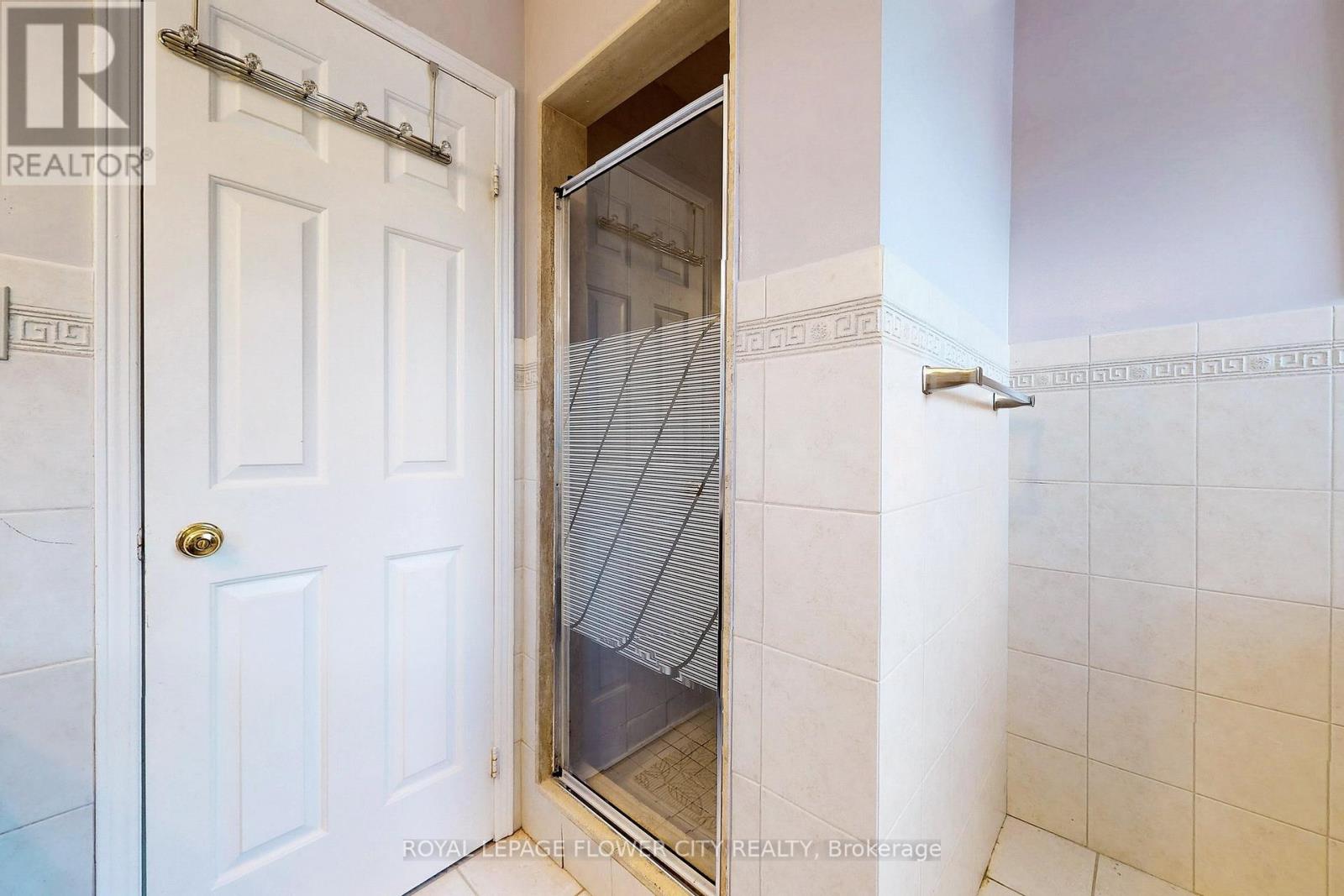 656 Esprit Crescent, Mississauga, Ontario  L5R 3B9 - Photo 27 - W12259116