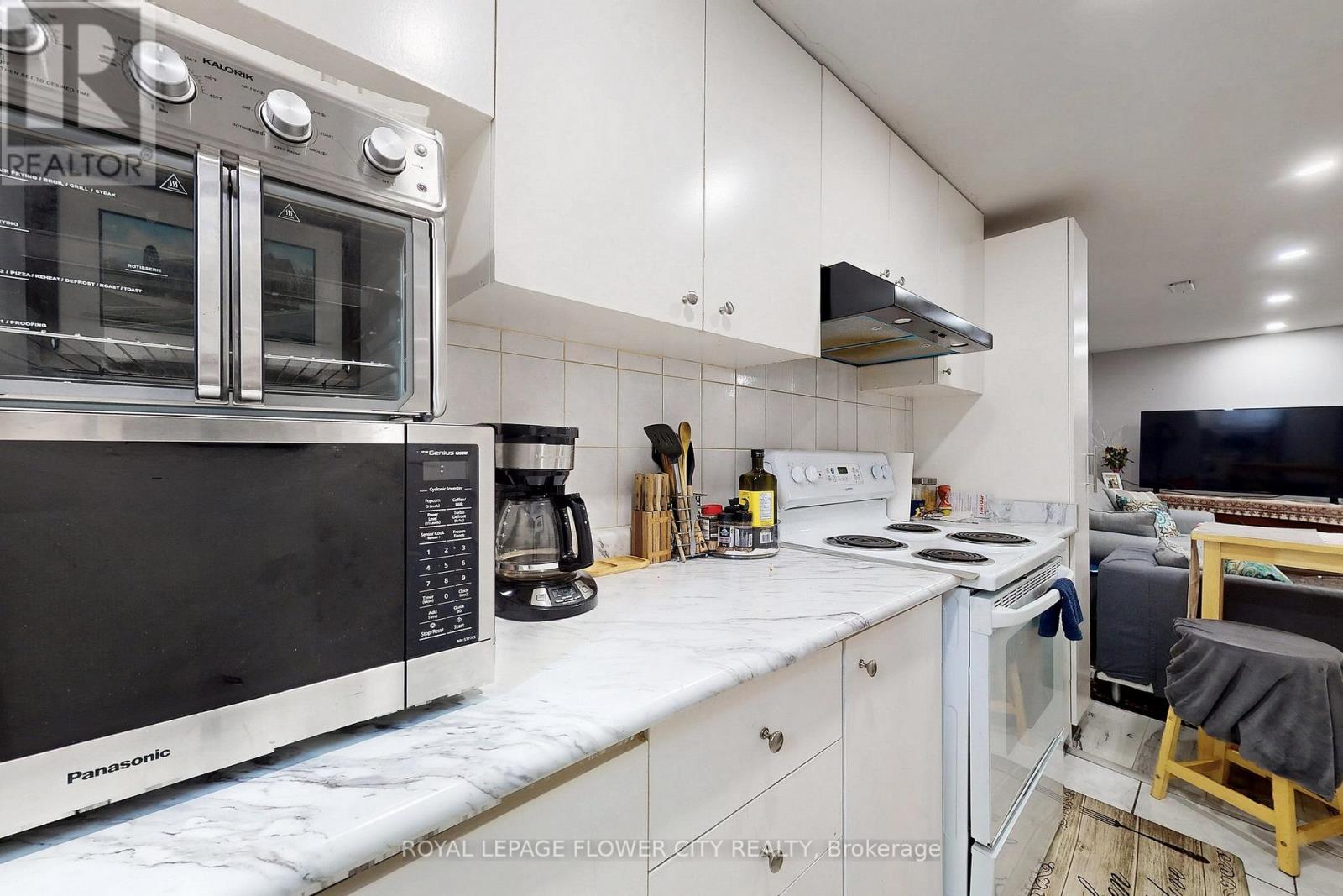 656 Esprit Crescent, Mississauga, Ontario  L5R 3B9 - Photo 37 - W12259116