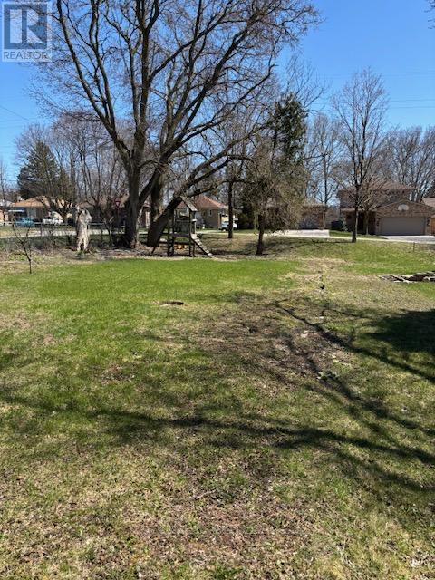 2 Ellsworth Close, London East (East O), Ontario  N5W 1E6 - Photo 2 - X11947720