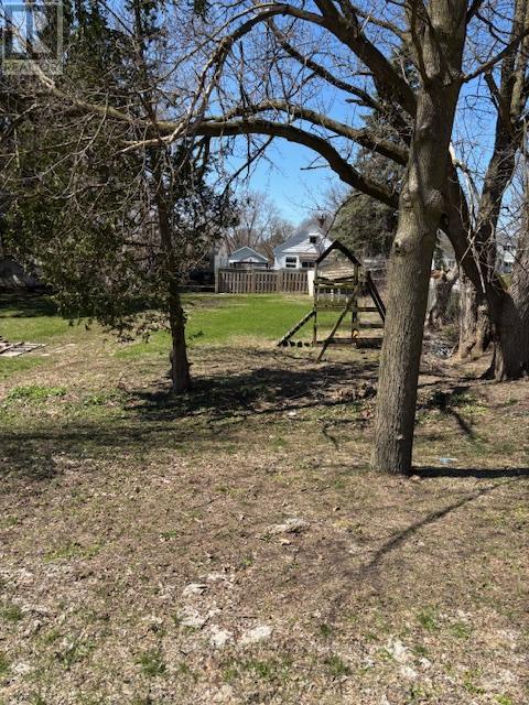 2 Ellsworth Close, London East (East O), Ontario  N5W 1E6 - Photo 3 - X11947720