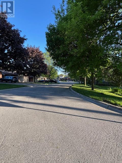 2 Ellsworth Close, London East (East O), Ontario  N5W 1E6 - Photo 5 - X11947720