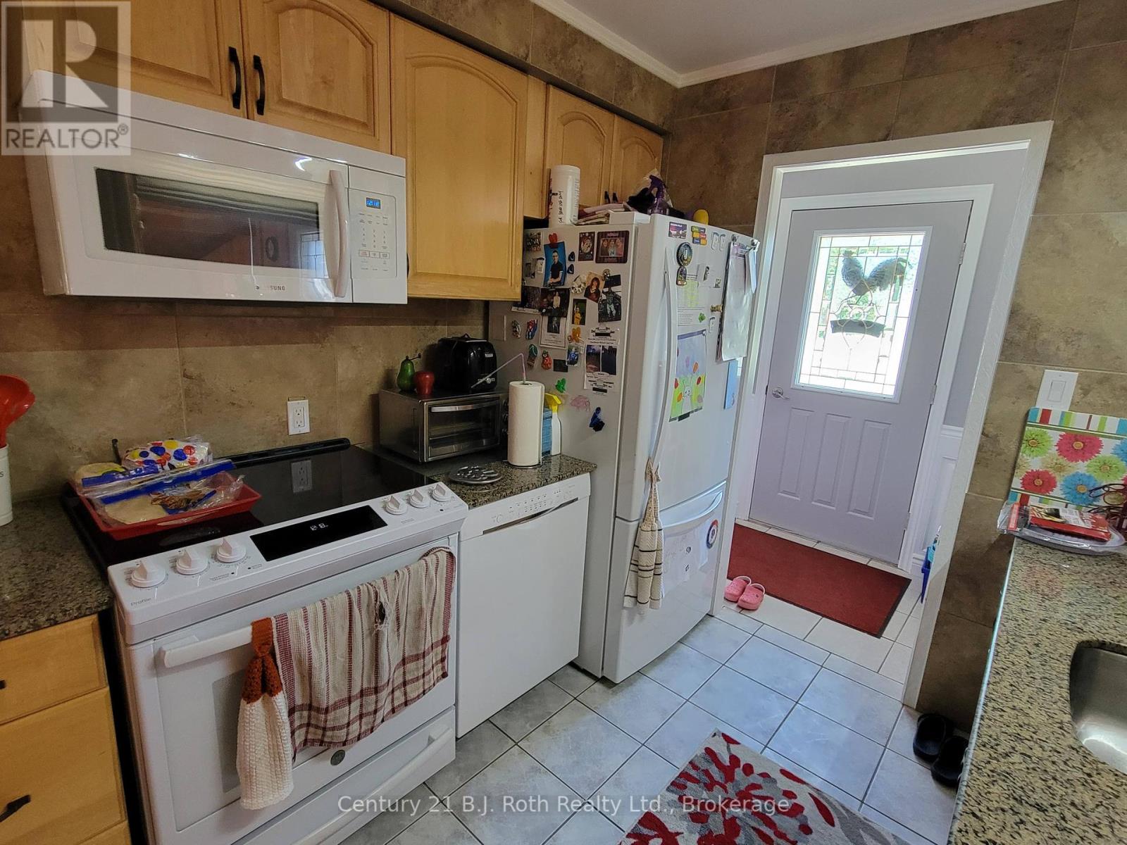 Property at 2 LYNN STREET image 2