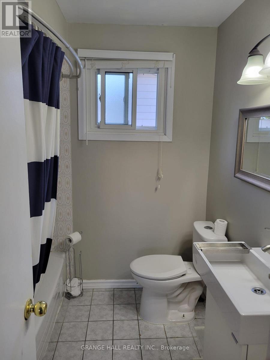 195 Keefer Road, Thorold, Ontario  L2V 4N3 - Photo 8 - X12259102