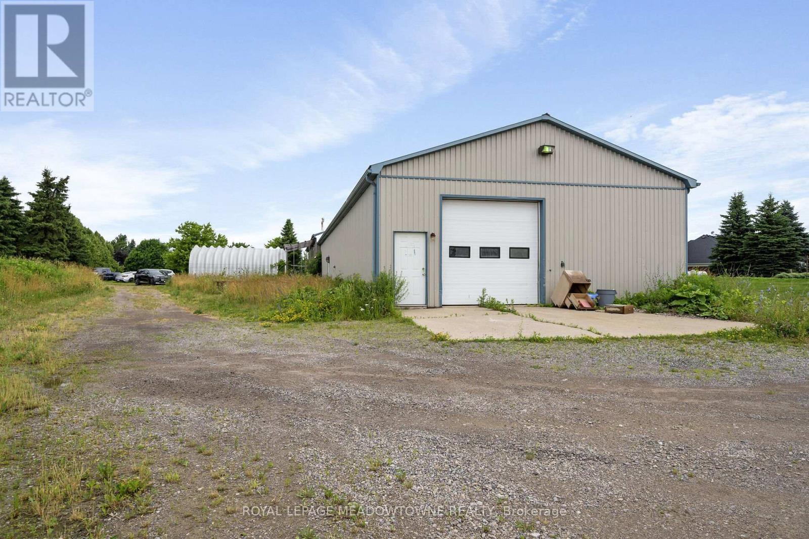 692 5 Concession W, Hamilton, Ontario  L9H 5E2 - Photo 31 - X12259215