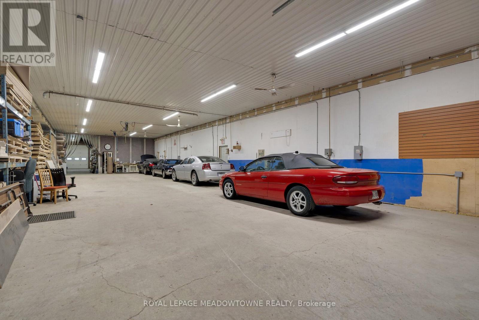 692 5 Concession W, Hamilton, Ontario  L9H 5E2 - Photo 32 - X12259215